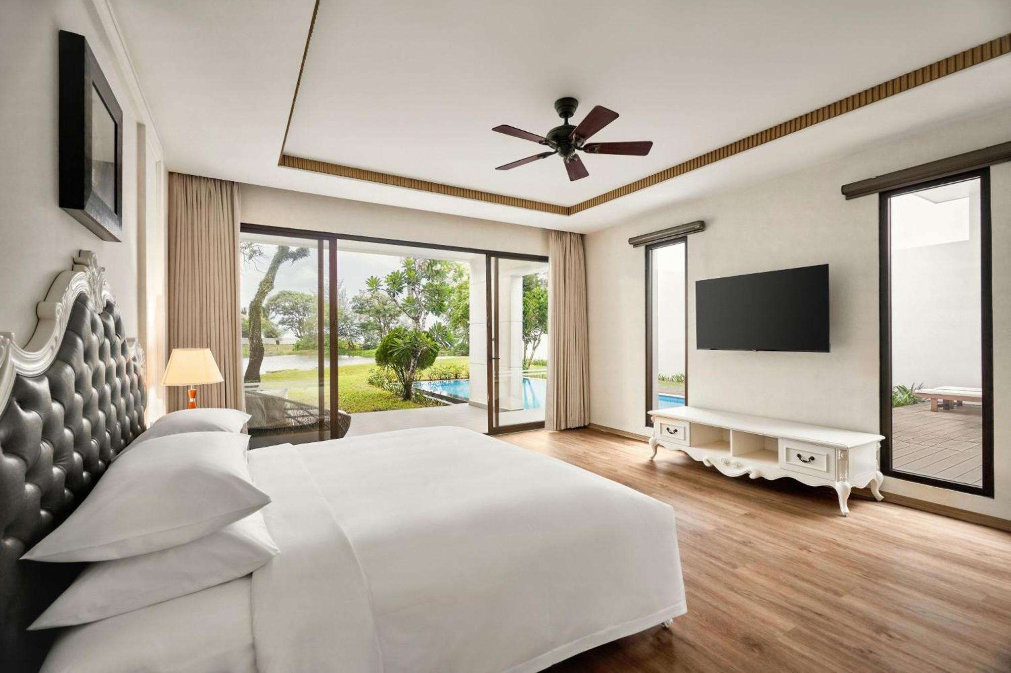 Sheraton Phu Quoc Long Beach Resort Exterior photo